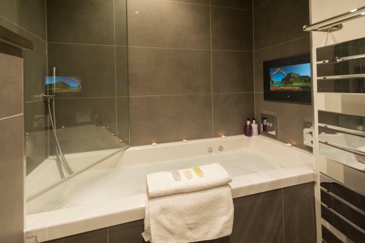 The Bonnie Bide Awa' Apartman EDI Kültér fotó